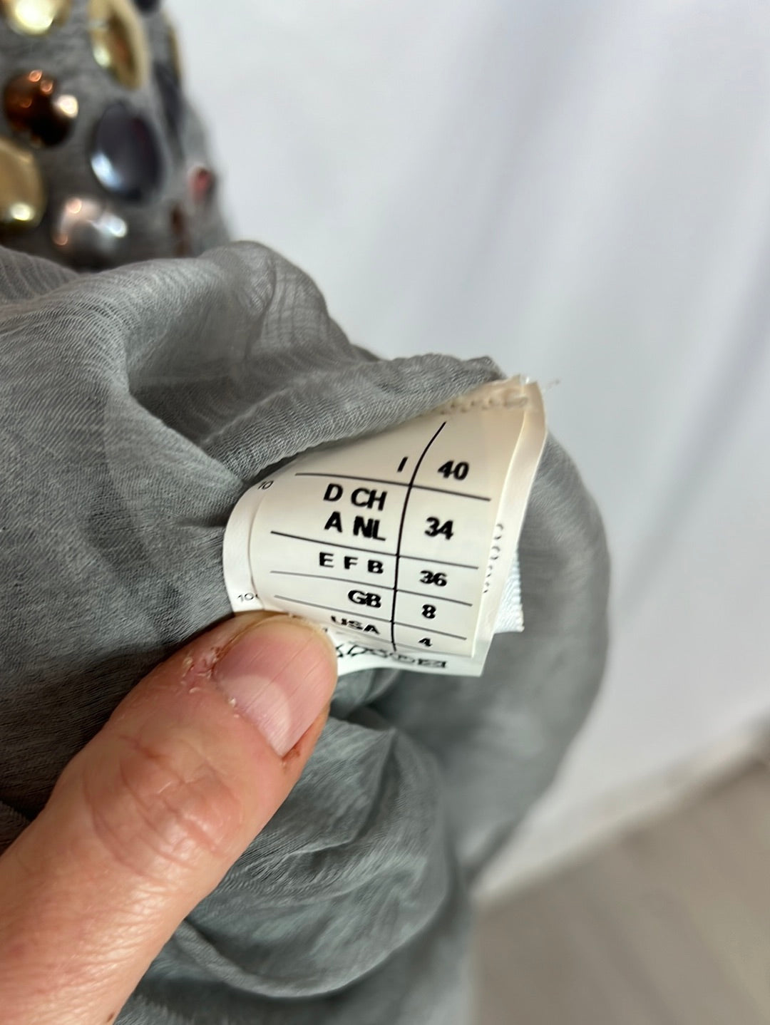 MISSONI. Vestido gris tachuelas. T 36