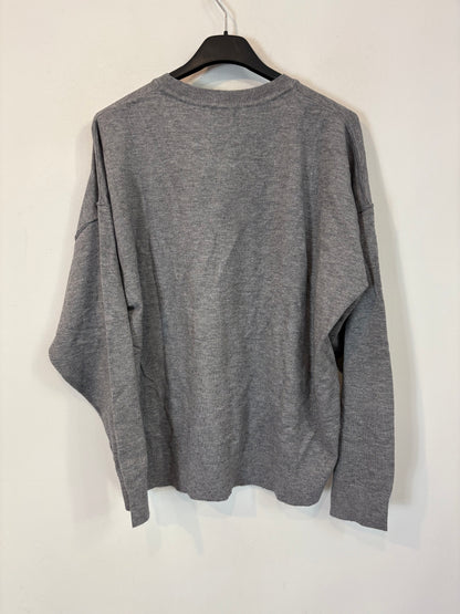 ZARA. Fine gray sweater. TM