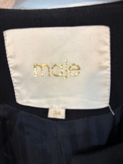 MAJE. Chaqueta negra detalle cremallera