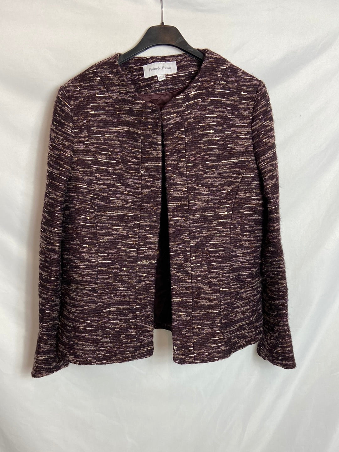 PEDRO DEL HIERRO. Aubergine jacket, thread count 44