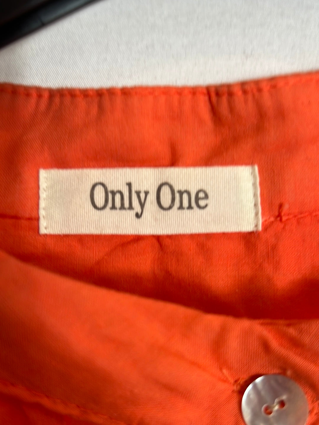 ONLY ONE. Orange Flowy Blouse Tu(s/m)