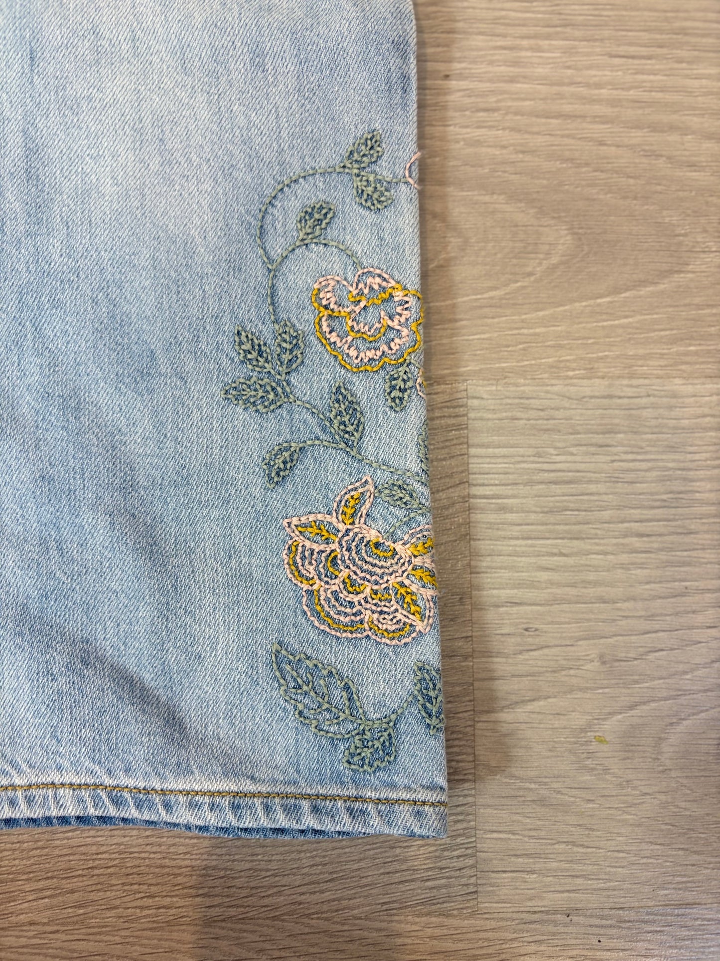 LEVI´S. Denim ancho bordados. T 5 años