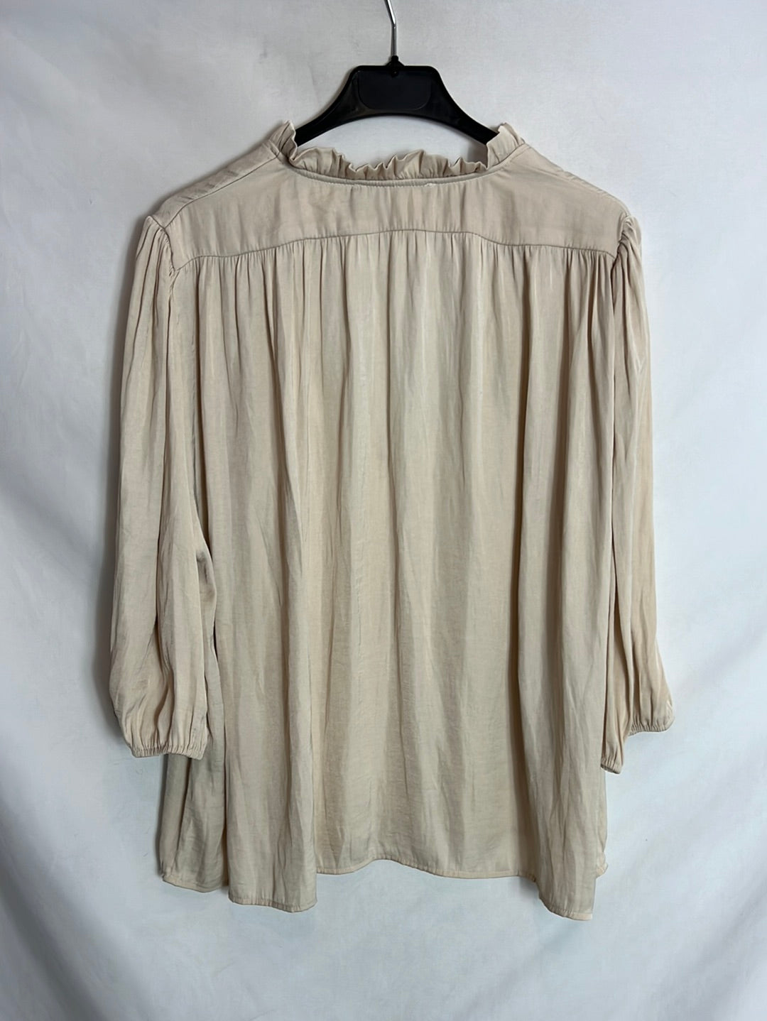 SFERA. Blusa beige fluida. T XL