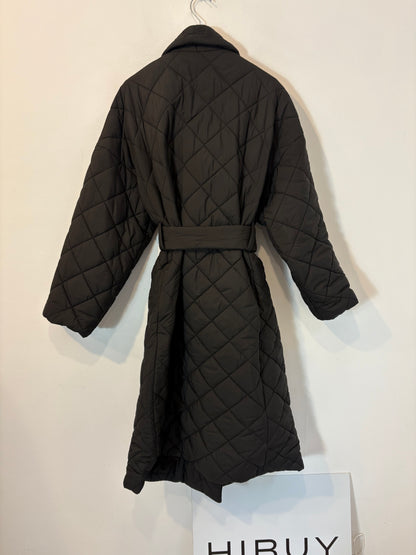 MANGO. Abrigo acolchado negro