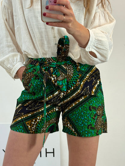 Bermudas estampado africano verdes