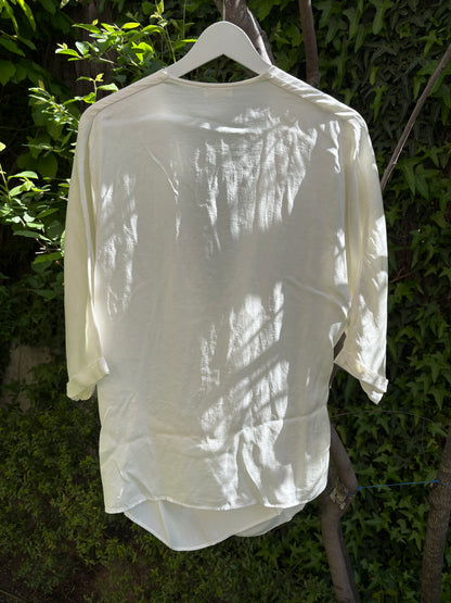 TCN. Blusa seda color crudo cruzada