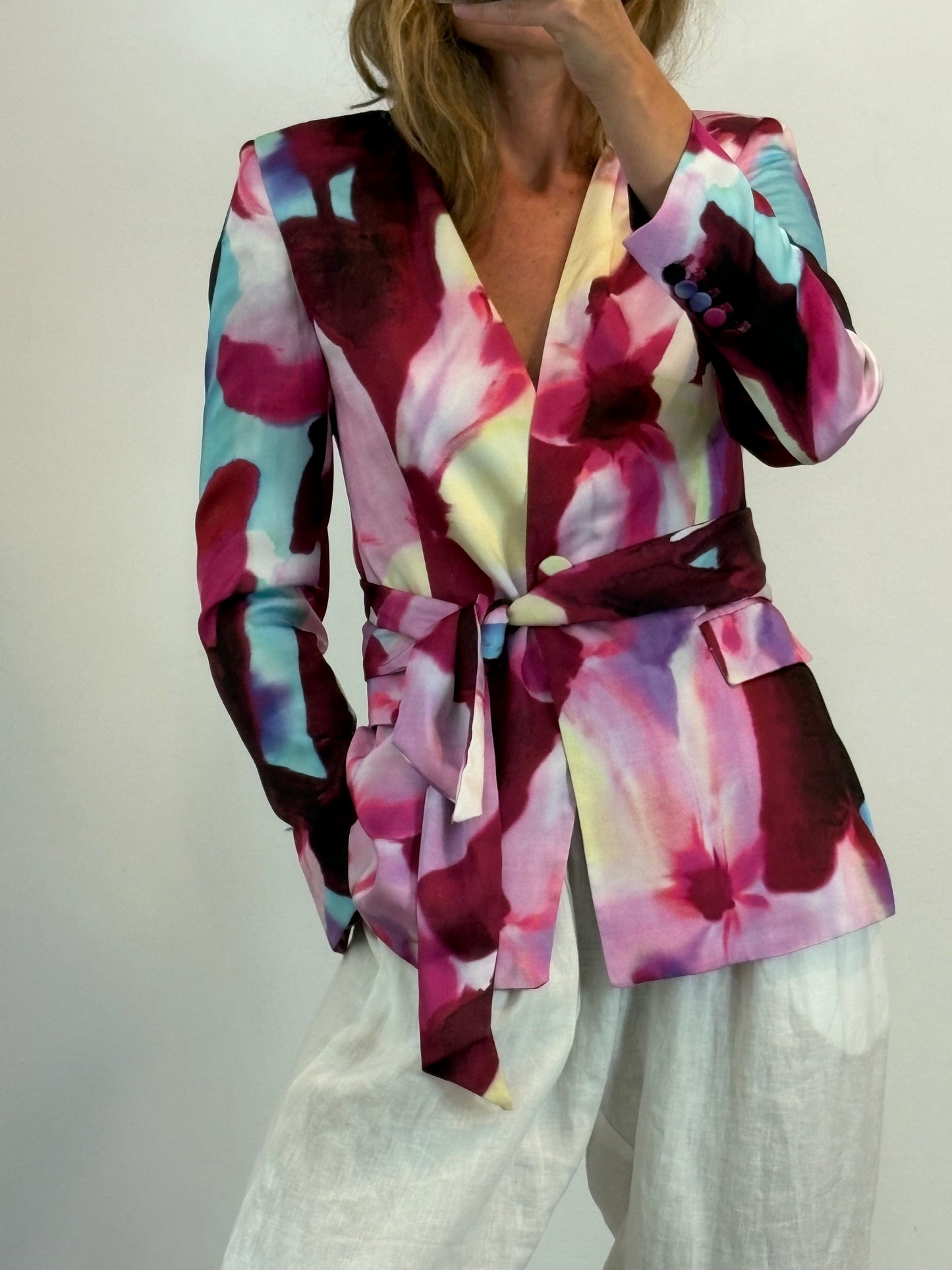 ZARA. Americana colores cinturón
