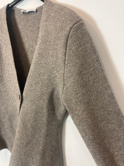 ZARA. Chaqueta beige punto  T.l