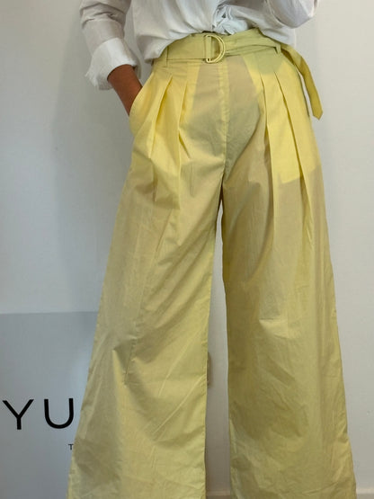 BIMBA Y LOLA. Pantalón tono pastel pata ancha. T 38