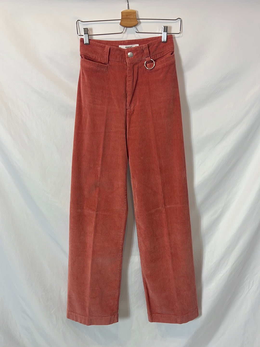 ZARA. Pantalón rosa pana T.34
