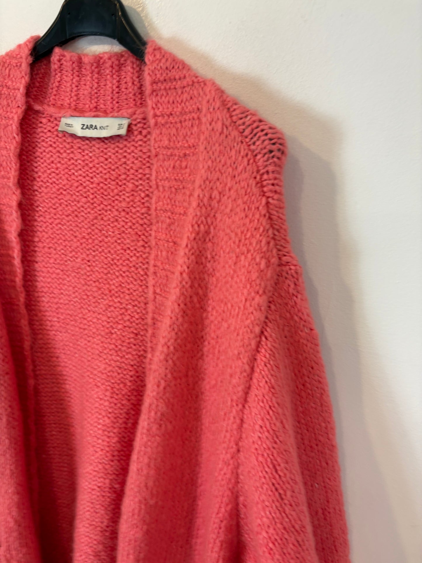 ZARA. Fuchsia chunky knit jacket. TS