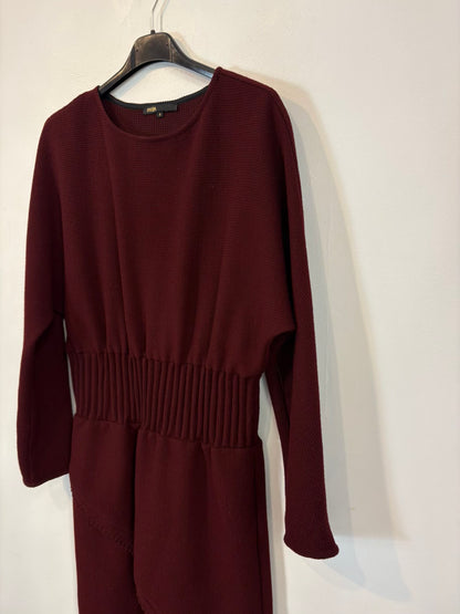 MAJE. Vestido burdeos textura