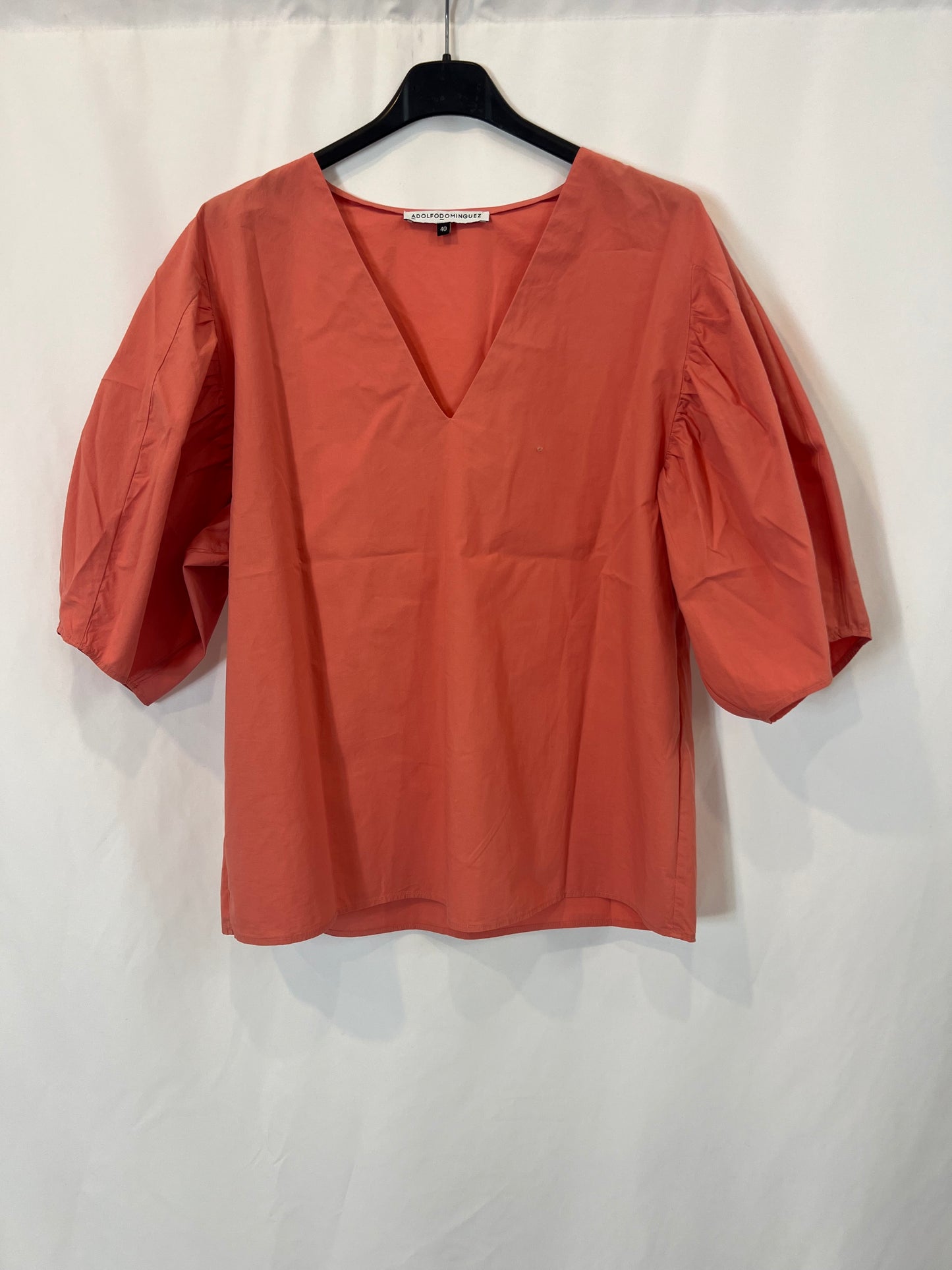 ADOLFO DOMINGUEZ. Coral puff-sleeve blouse. Size 40
