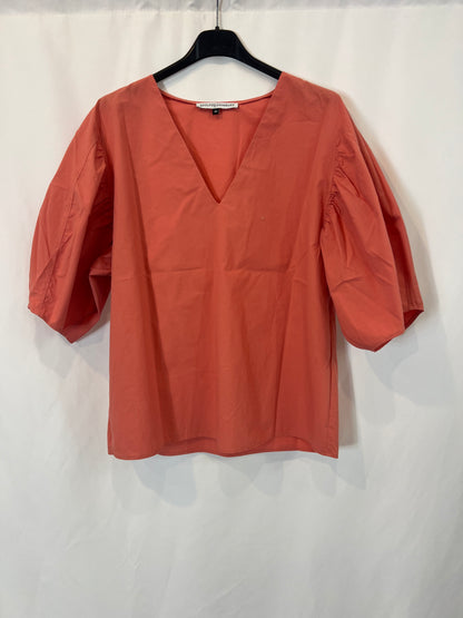 ADOLFO DOMINGUEZ. Coral puff-sleeve blouse. Size 40