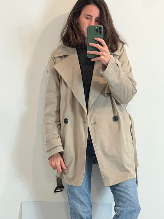 ZARA. Chaqueta beige tostado efecto piel