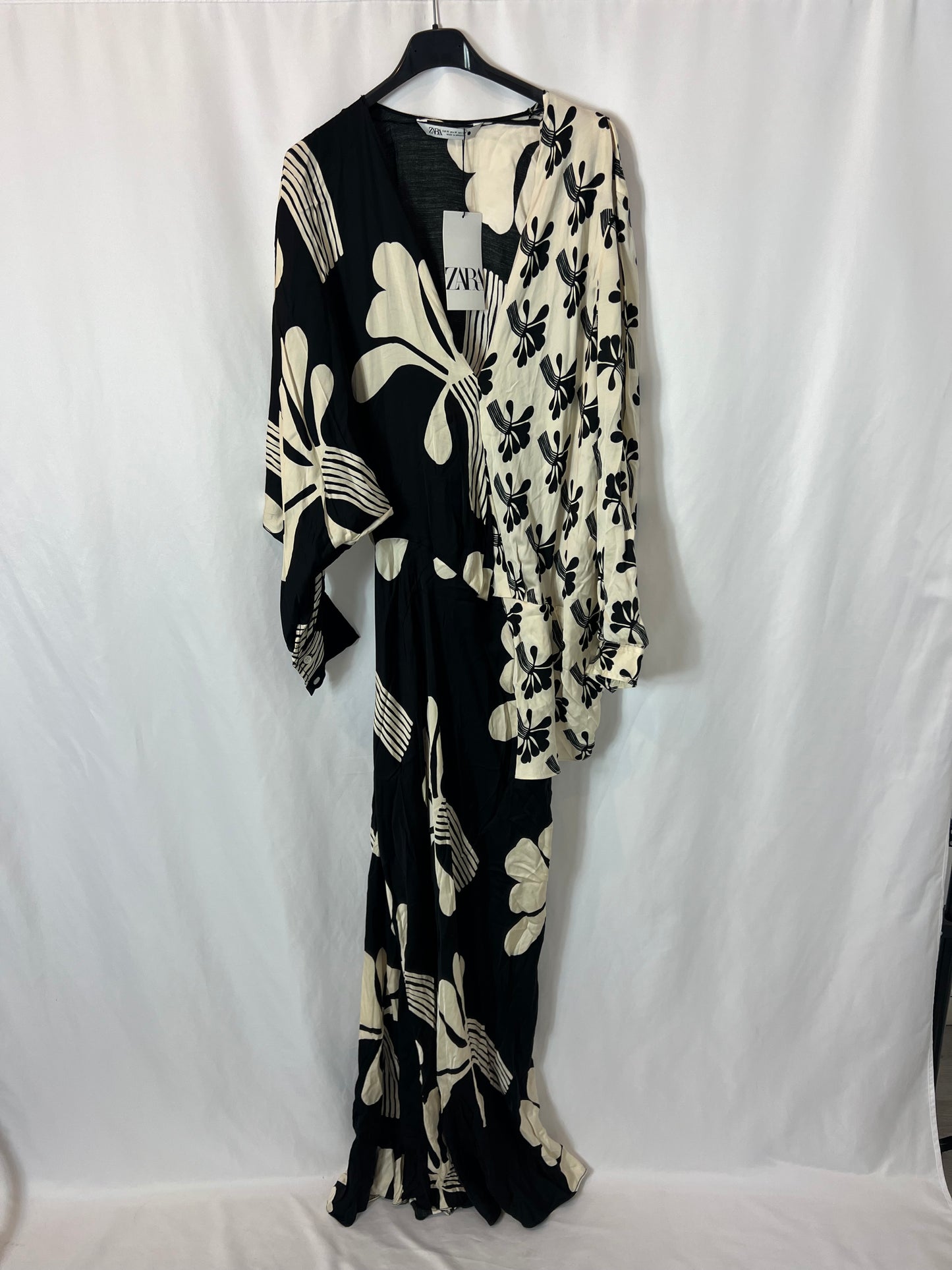 ZARA. Two-tone satin long dress. TM