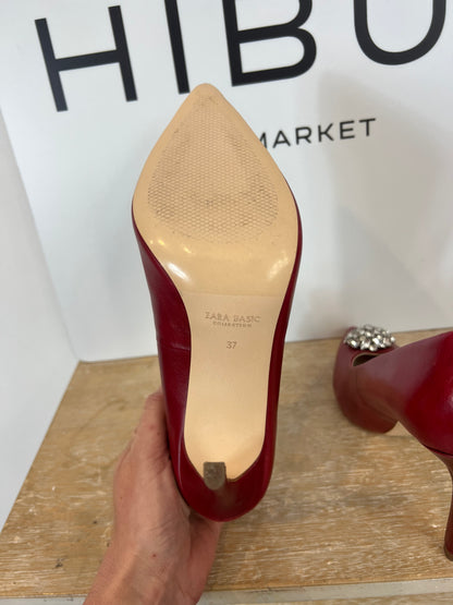 ZARA. Red brooch heels. Size 37