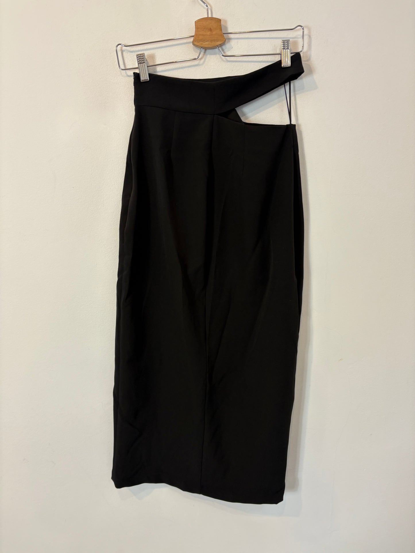 ZARA. Falda tubo negra abertura