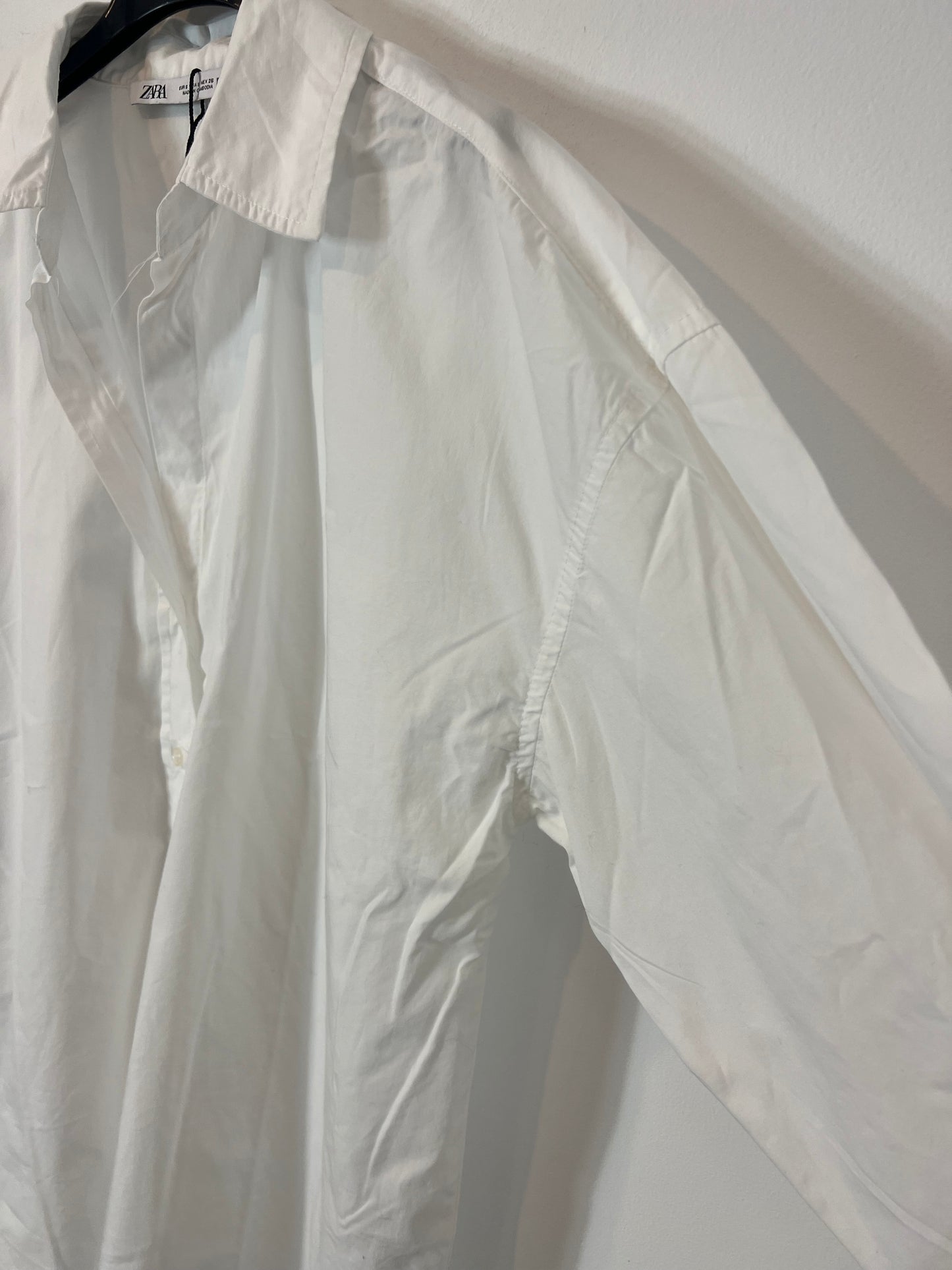 ZARA. Oversized white Ts shirt