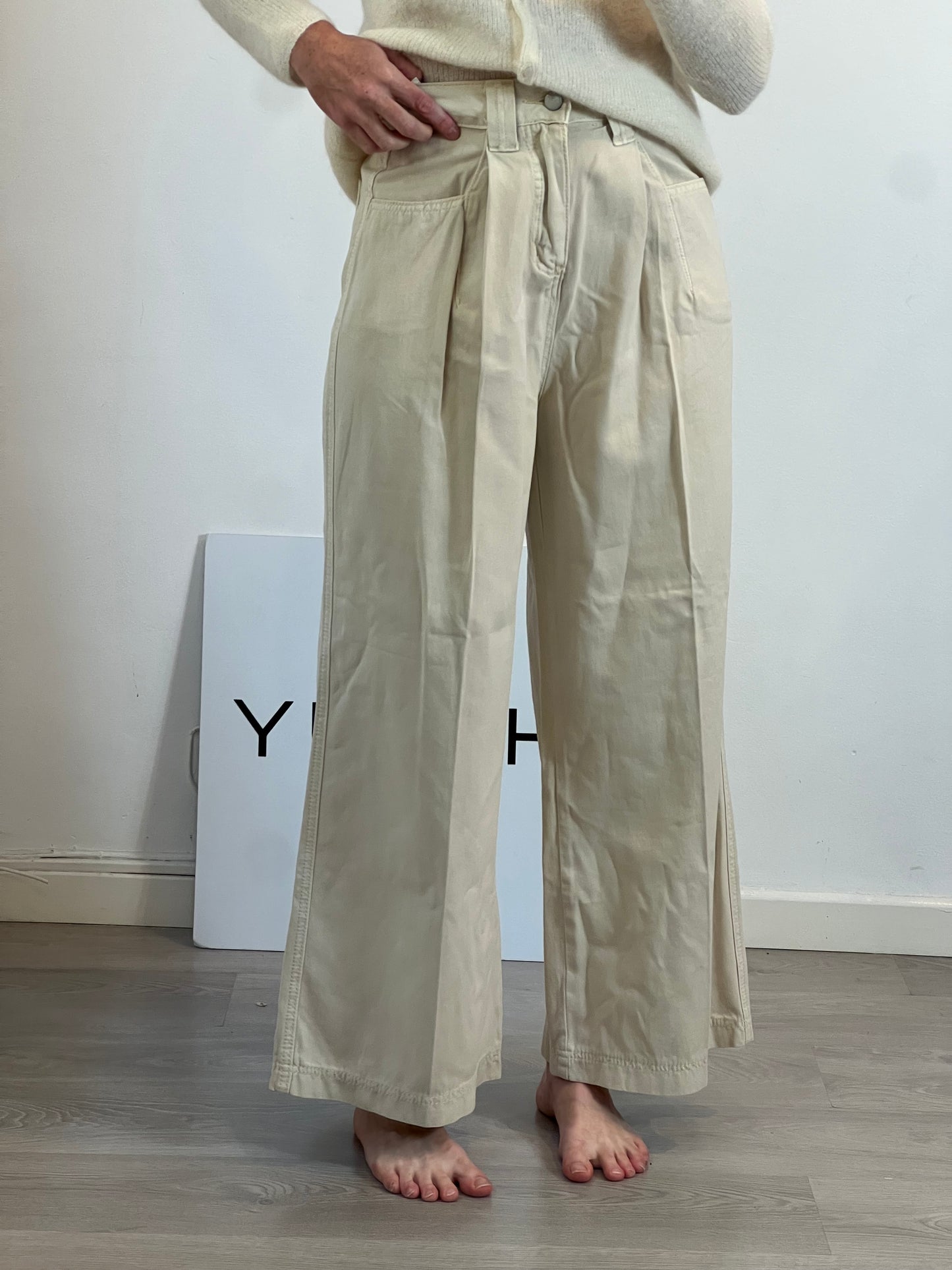 FEELHOO. Pantalón fluido beige. T XS