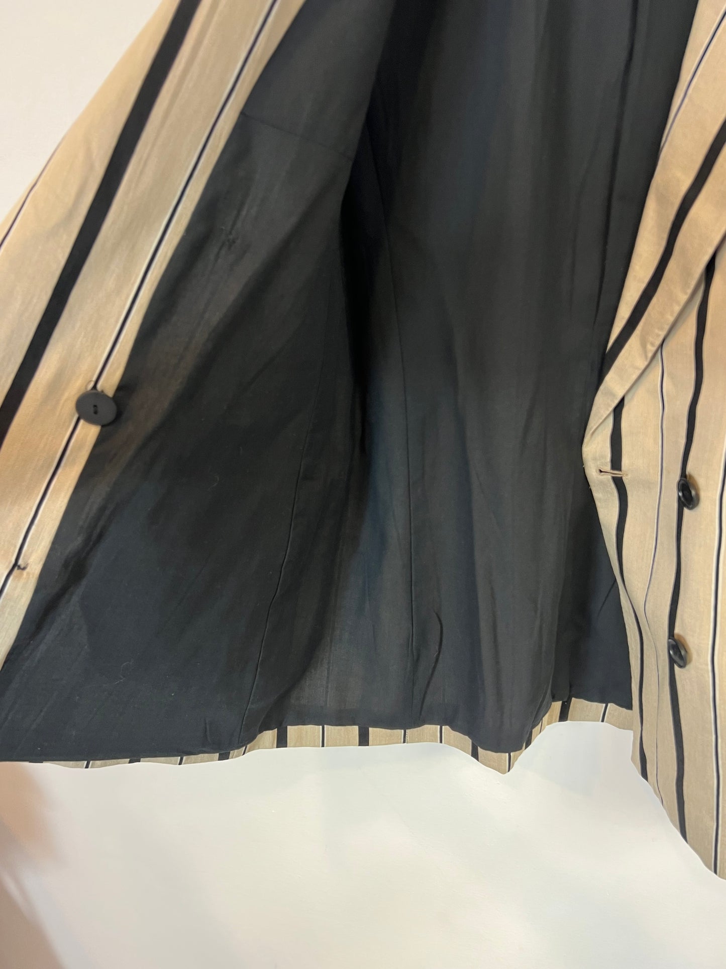 ZARA. Chaqueta color tostado rayas. T M