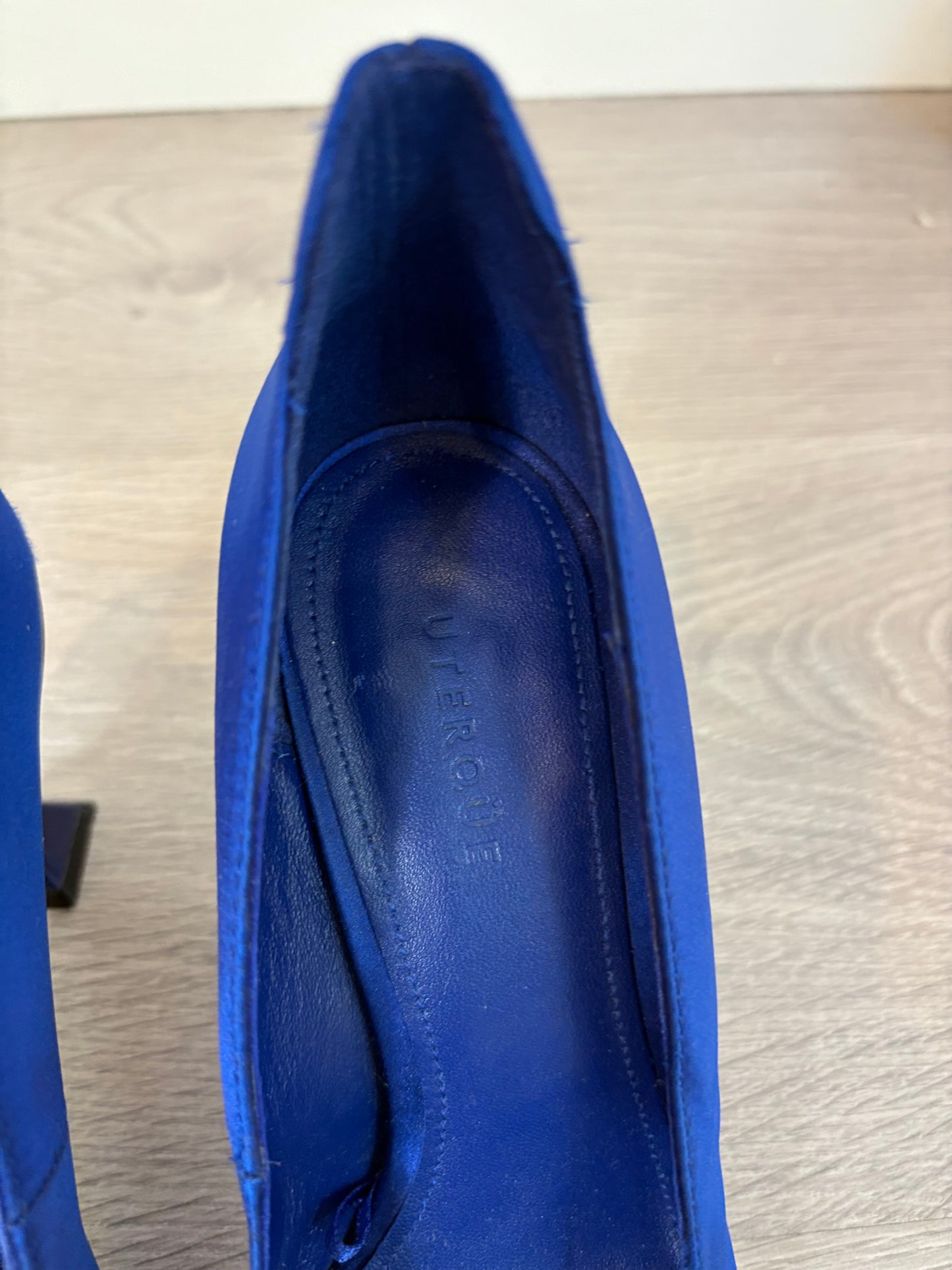 UTERQÜE. Zapatos azules joya T.38