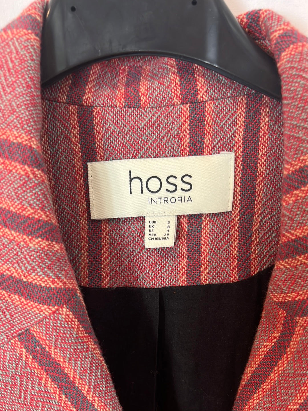 INTROPIA. Chaqueta burdeos rayas T.s