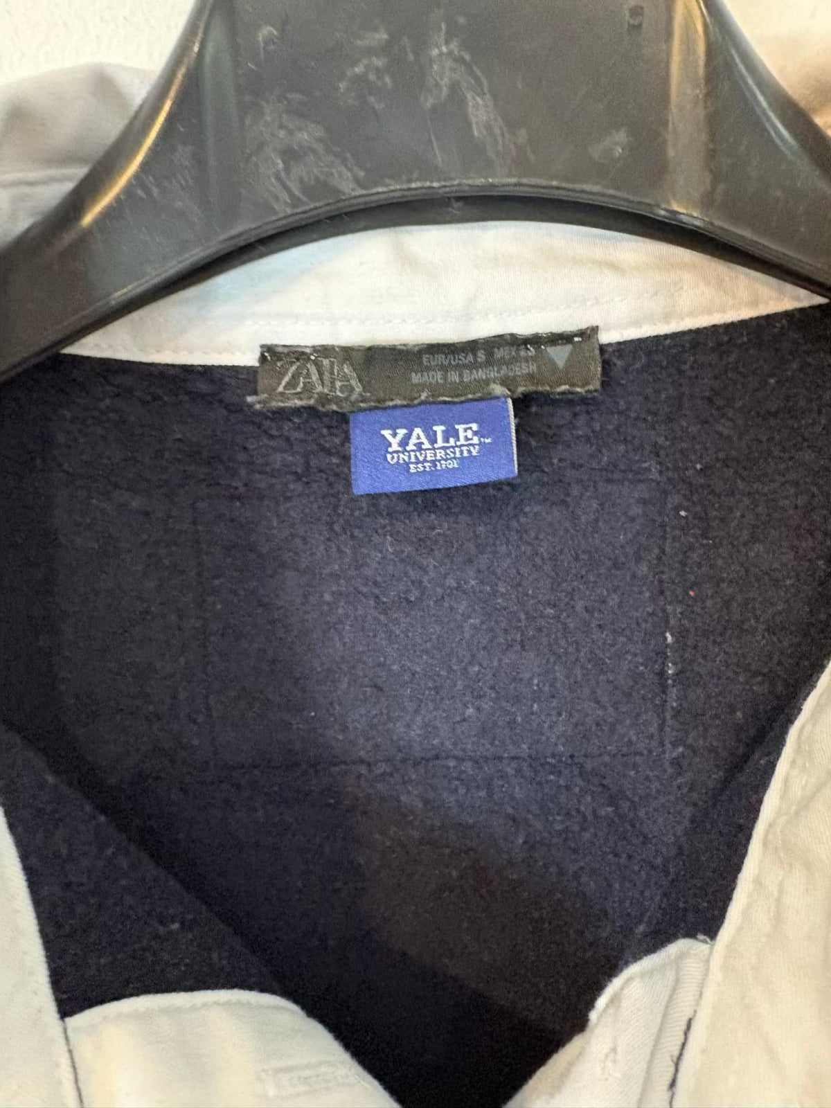 ZARA. Sudadera Yale logo