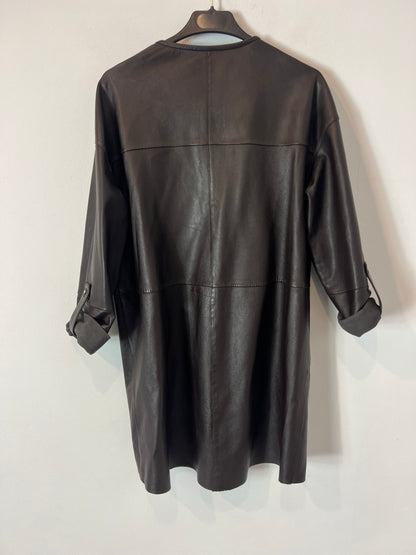 UTERQÜE. Chaqueta marrón chocolate piel. T M