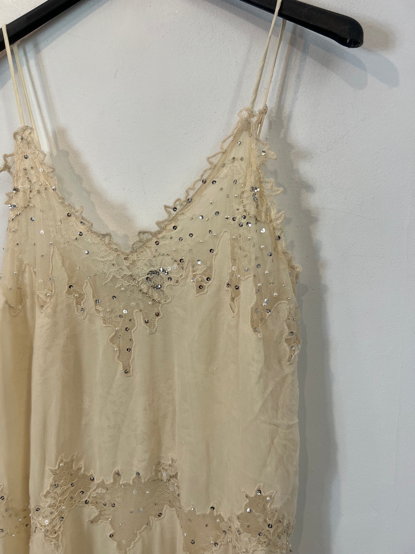 ZARA. Vestido lencero encaje y abalorios T.s