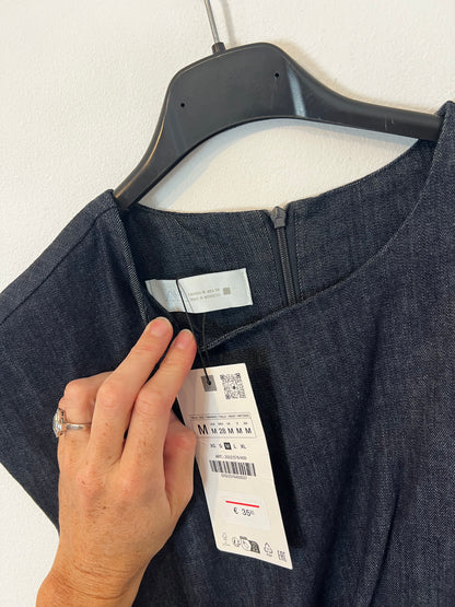 ZARA. Vestido denim midi broche dorado