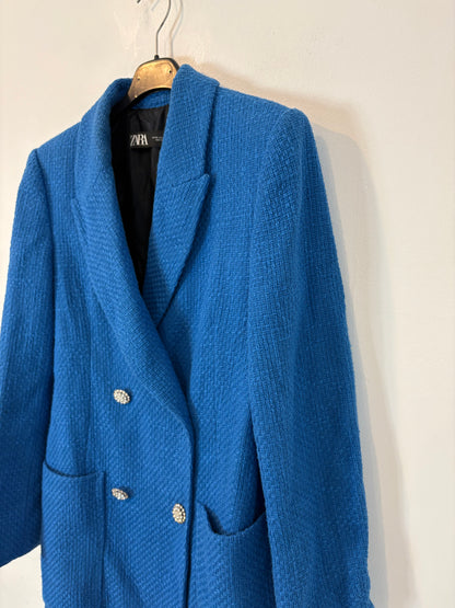 ZARA. Blazer larga tweed botones joya