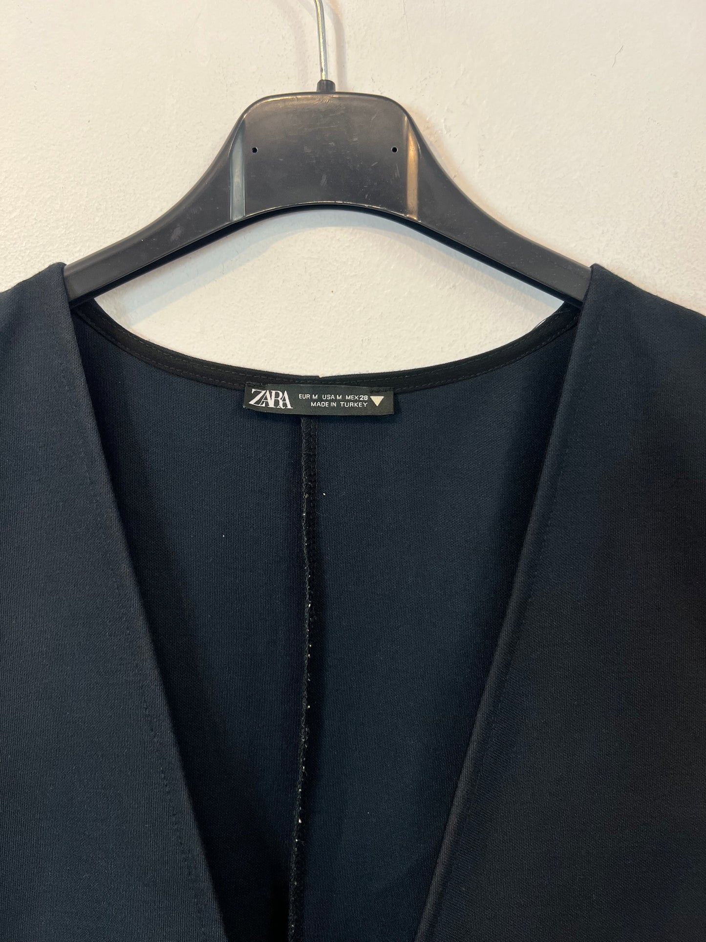 ZARA. Mono azul fluido