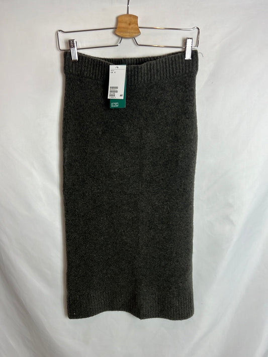 H&M.Falda midi punto verde. T S