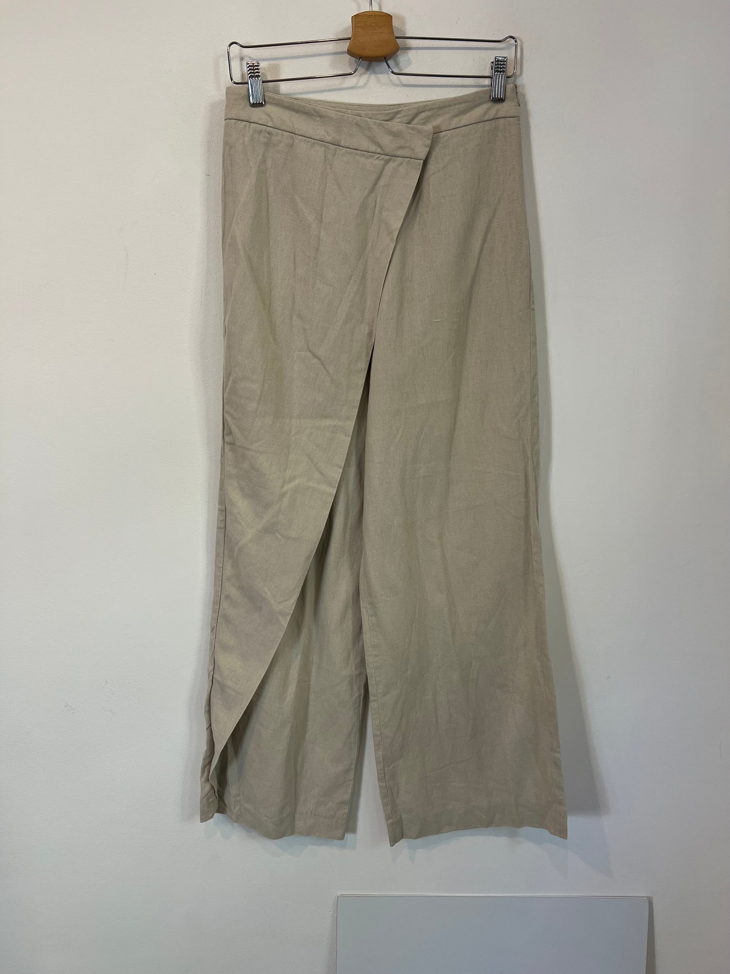 ZARA. Pantalón fluido cruzado  T.s