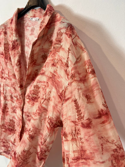 ZARA. Tm temples print blouse