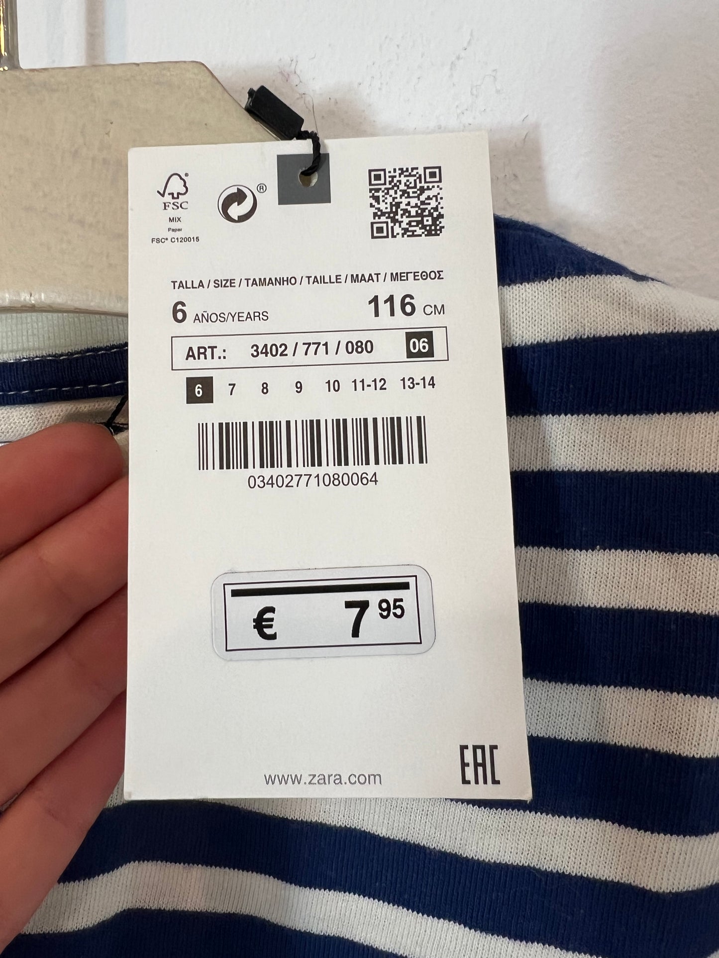 ZARA. Camiseta azul rayas. T 6 años