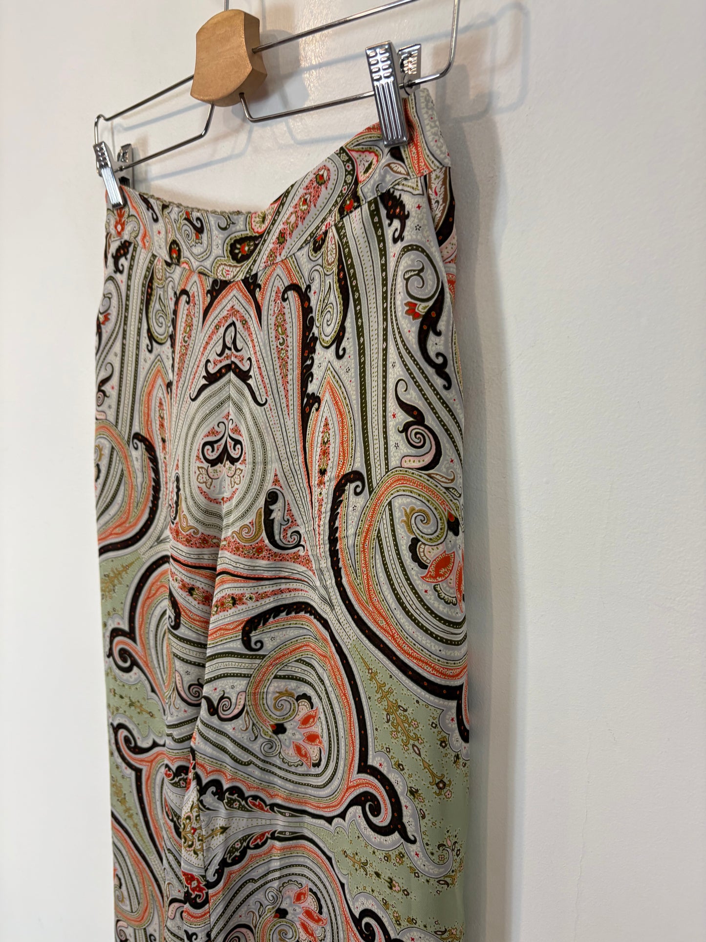 ETRO. Pantalón fluido estampado. T 38