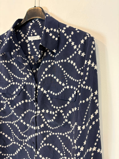 EQUIPMENT. Blue silk blouse with stars. Size XS (S/M)