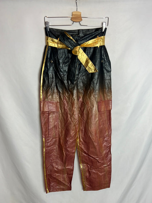 MES DEMOISELLES. Textured trousers in colors. Size 36