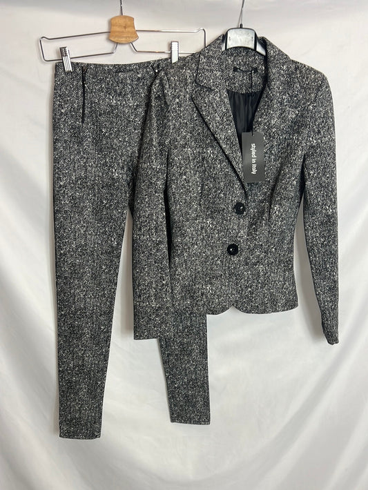 STYLED IN ITALY. Total look Blazer y pantalón estampado T S
