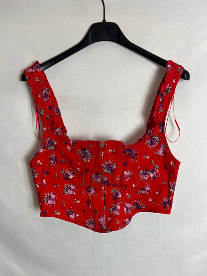 STRADIVARIUS. Red crop top with snap fasteners. TM