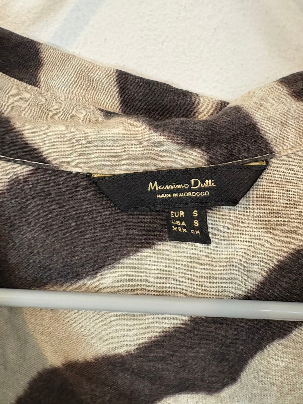 MASSIMO DUTTI. Camisa de lino estampado