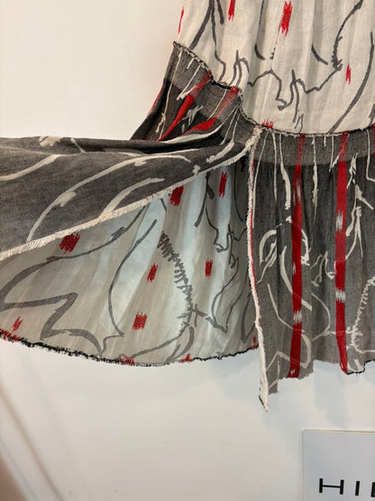 MAROLA. Falda midi estampada  bordados