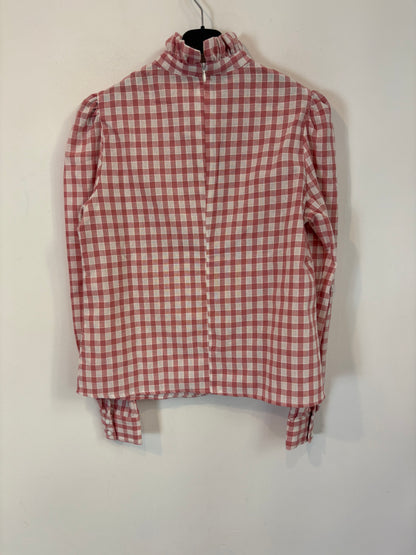 OTHERS. Pink plaid blouse with ruffle. TS