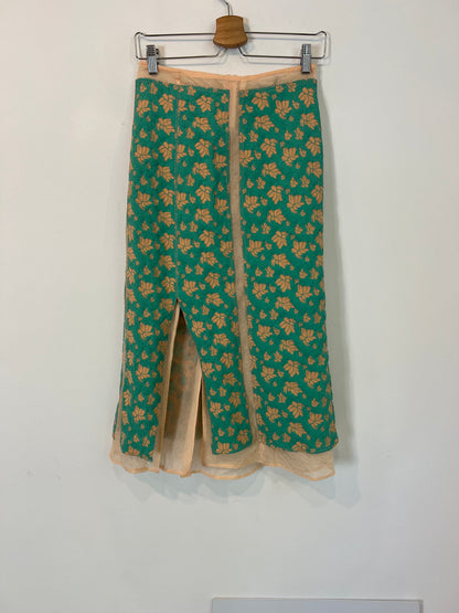 ZARA. falda verde hojas doble textura T.xs