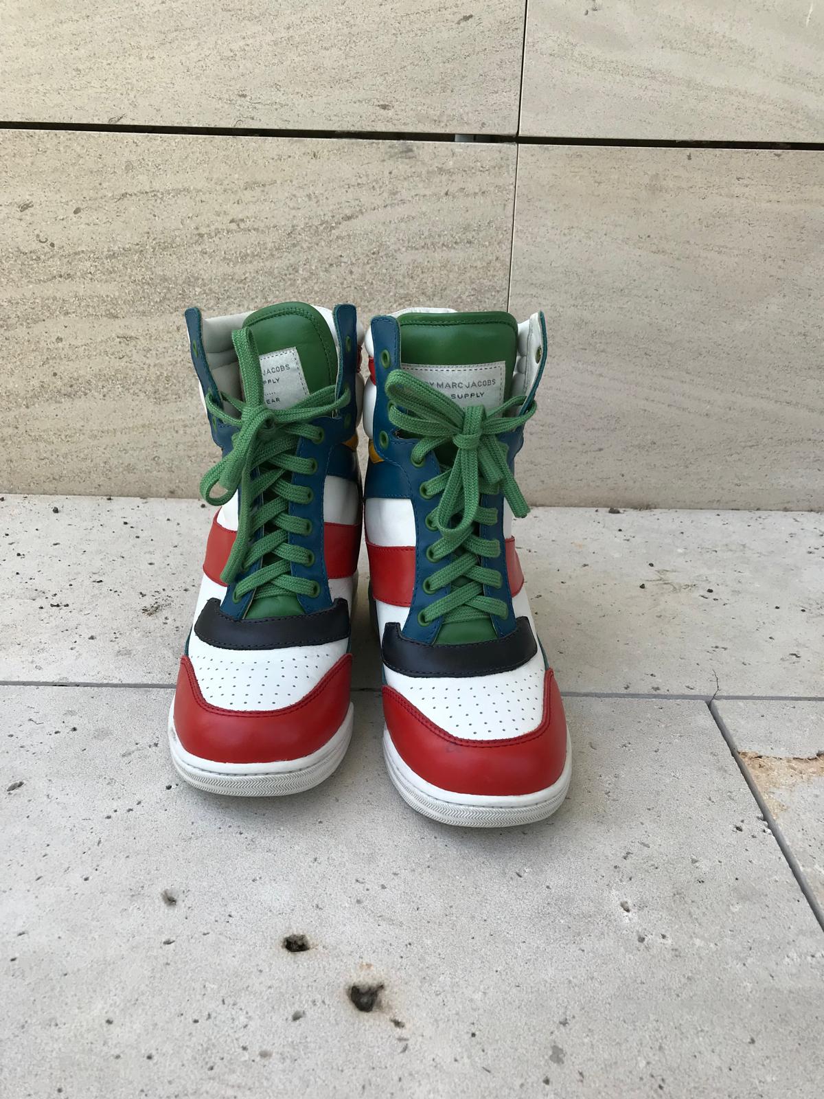 MARC BY MARC JACOBS. Botines piel colores cuña interior. T 38