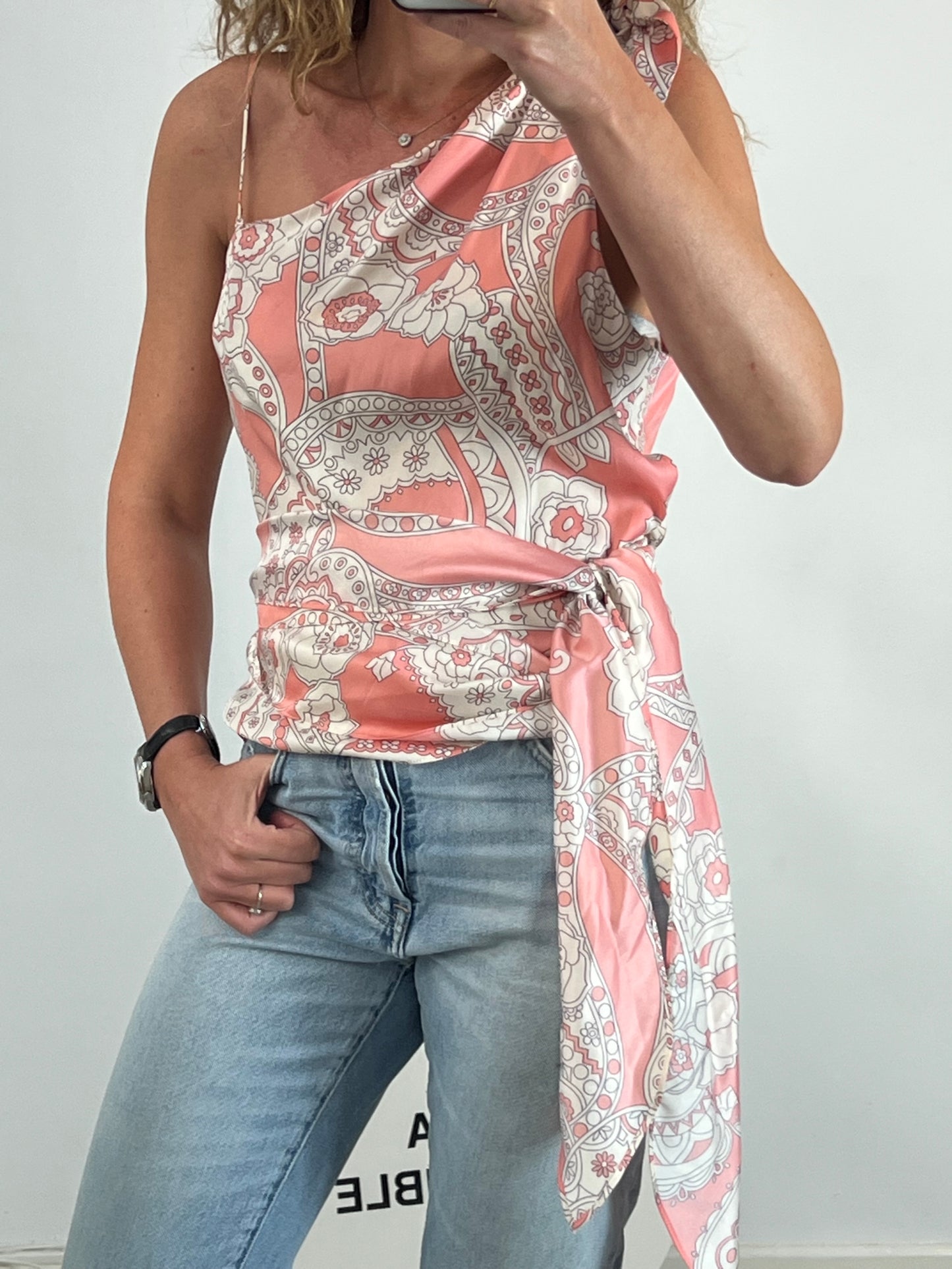 ZARA. Top asimétrico lazada. T M