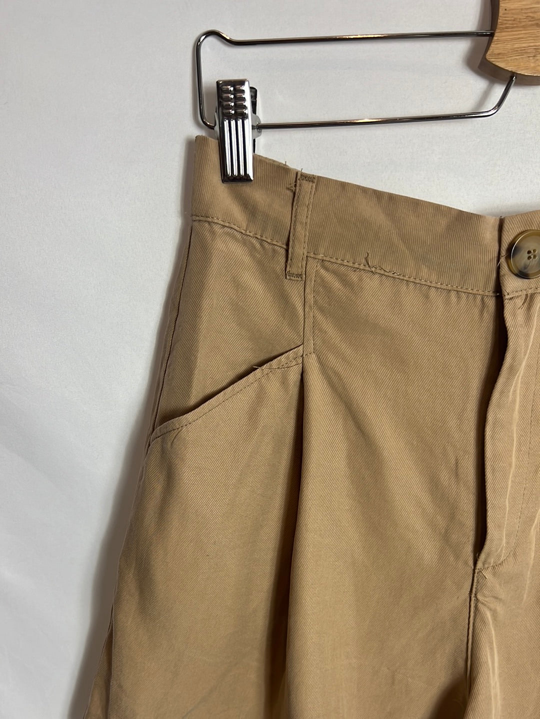 ZARA. Bermudas fluidos bolsillos. T S