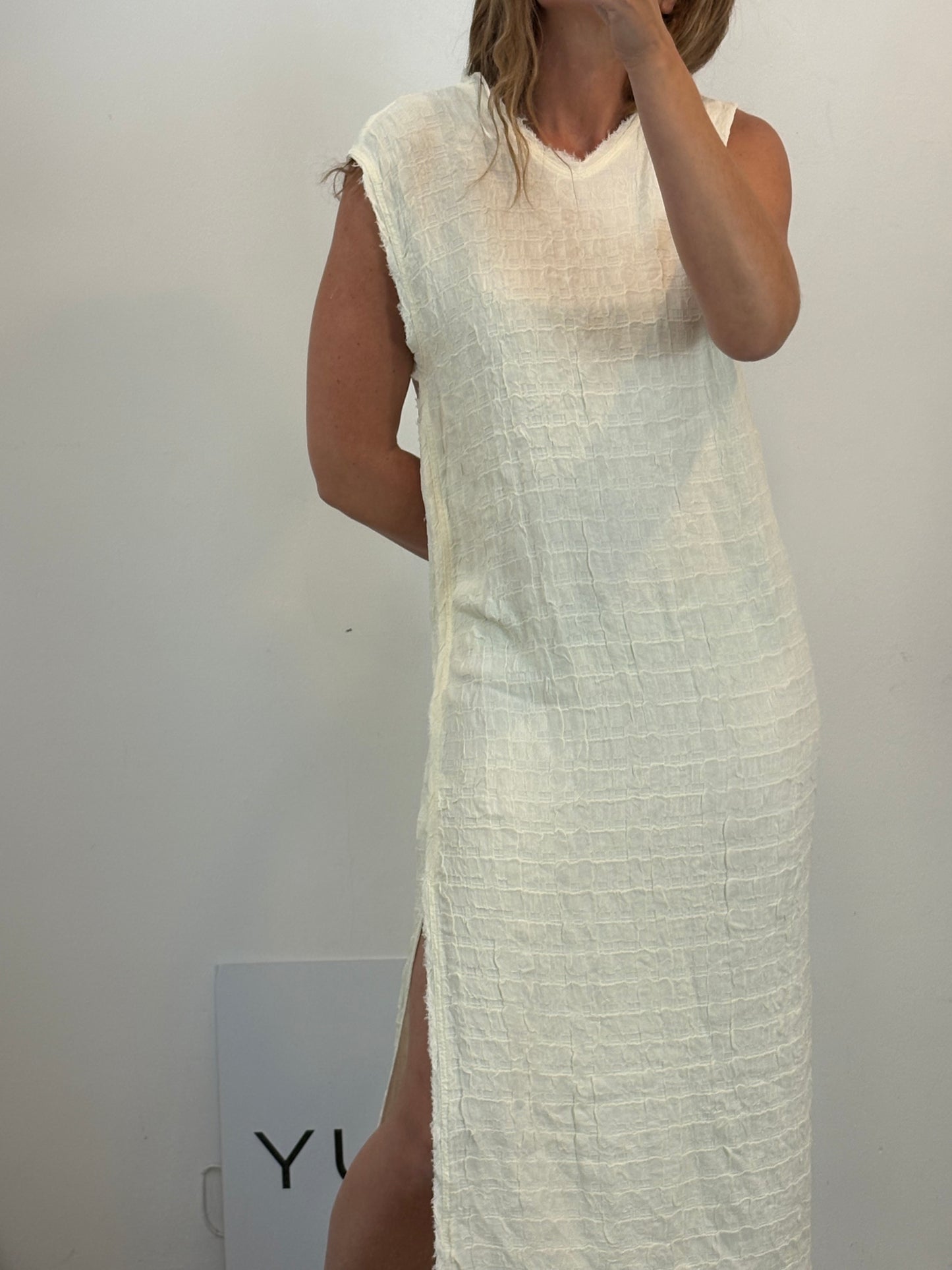 ZARA. Textured pastel dress Tl